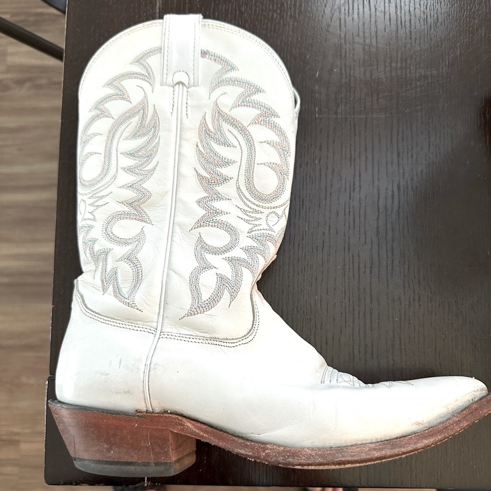 Nocona White women’s cowboy boots!!!!
